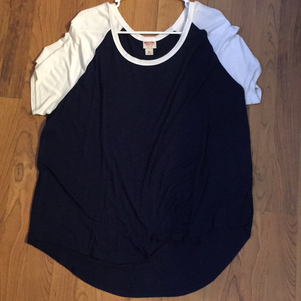 Mossimo T-shirt